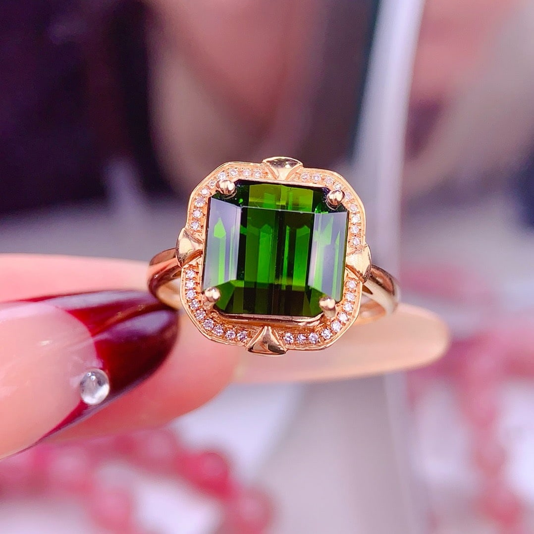 14k Gold 5 Ct Natural Tourmaline & Diamond Ring: Ref:231174364 // gold content:14k gold // ring size:7. 25us // // main gemstone:tourmaline // shape:octagonal // carat weight:5ct // color:green // treatment:natural // // adjacent gemstone 2 :