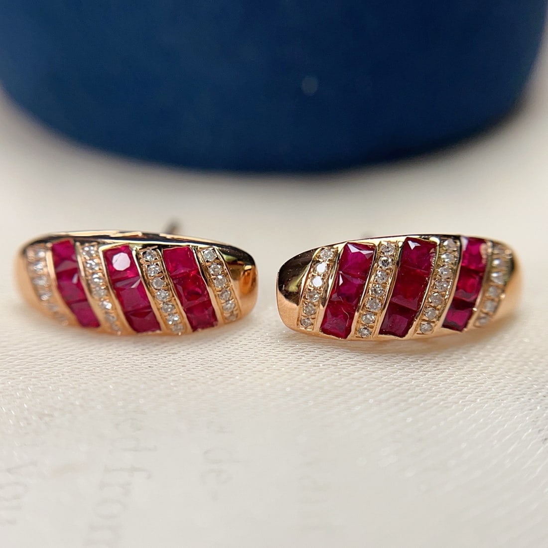14k Gold 0.80 Ct Natural Ruby & Diamond Earrings: Ref:231174436 // gold content:14k gold // main gemstone:ruby // shape:princess // carat weight:0. 80ct // color:red // treatment:natural // // adjacent gemstone 2 : diamond // number of stones:52 //