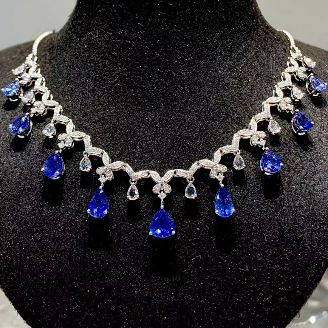 14k Gold 5.5 Ct Natural Sapphire & Diamond & Sapphire Necklace: Ref:231175004gold // content:14k // goldmain // gemstone:sapphireshape:pearcarat // weight:5. 5ct // color:bluetreatment:naturaladjacent // gemstone // 2 // : // diamondshape:roundclarity // grade:vs-