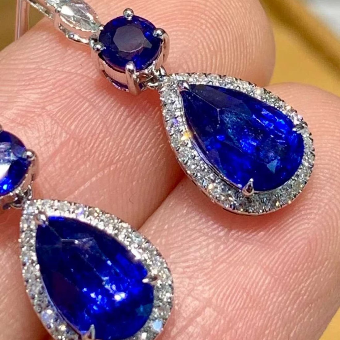 14k Gold 2.7 Ct Natural Sapphire & Diamond Earrings - 4