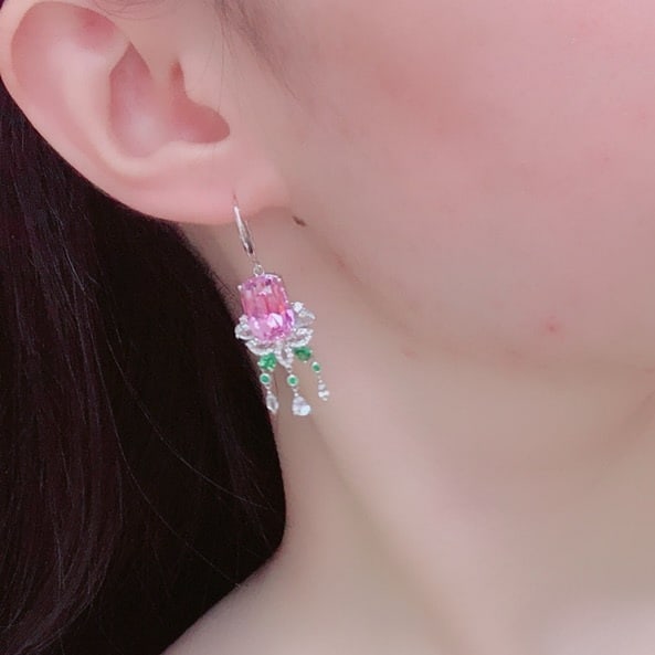 14k Gold 19.74 Ctw Natural Kunzite & Sapphire Earrings: Ref:231175059gold // content:14k // goldmain // gemstone:kunziteshape:cushioncarat // weight:17. 14ct // color:pinkish // purpletreatment:naturaladjacent // gemstone // 2 // : //