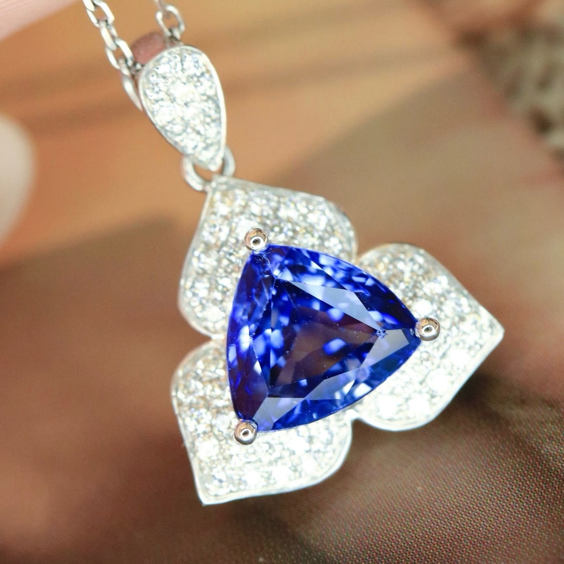 14k Gold 1.82 Ctw Natural Sapphire & Diamond Pendant( Without Chain ): Ref:231175082gold // content:14k // goldmain // gemstone:sapphireshape:trianglecarat // weight:1. 62ct // color:bluetreatment:naturaladjacent // gemstone // 2 // : // diamondshape:roundcarat // weight