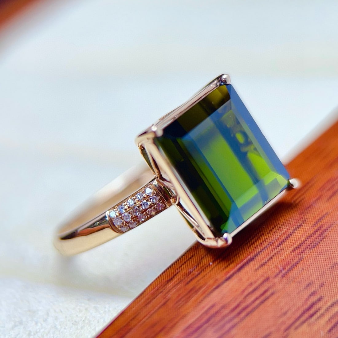 14k Gold 6.44 Ctw Natural Tourmaline & Diamond Ring: Ref:231175121gold // content:14k // goldring // size:7. 25usmain // gemstone:tourmalineshape:octagonalcarat // weight:6. 35ct // color:greentreatment:naturaladjacent // gemstone // 2 // : // diamondnu