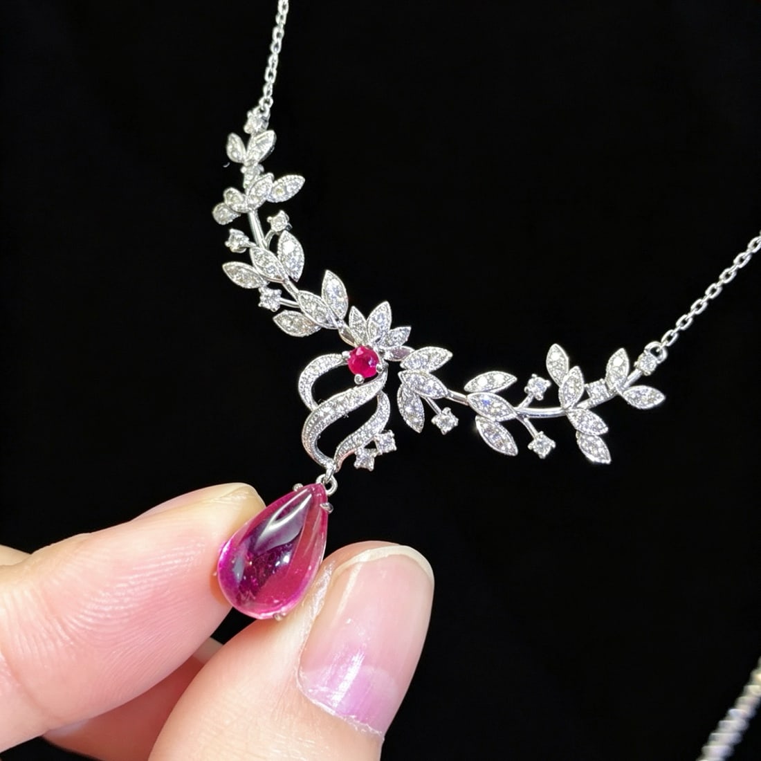 14k Gold 4.24 Ctw Natural Tourmaline & Diamond Necklace: Ref:231175165gold // content:14k // goldmain // gemstone:tourmalineshape:pearcarat // weight:3. 69ct // color:purplish // pinktreatment:naturaladjacent // gemstone // 2 // : // diamondshape:roundcarat