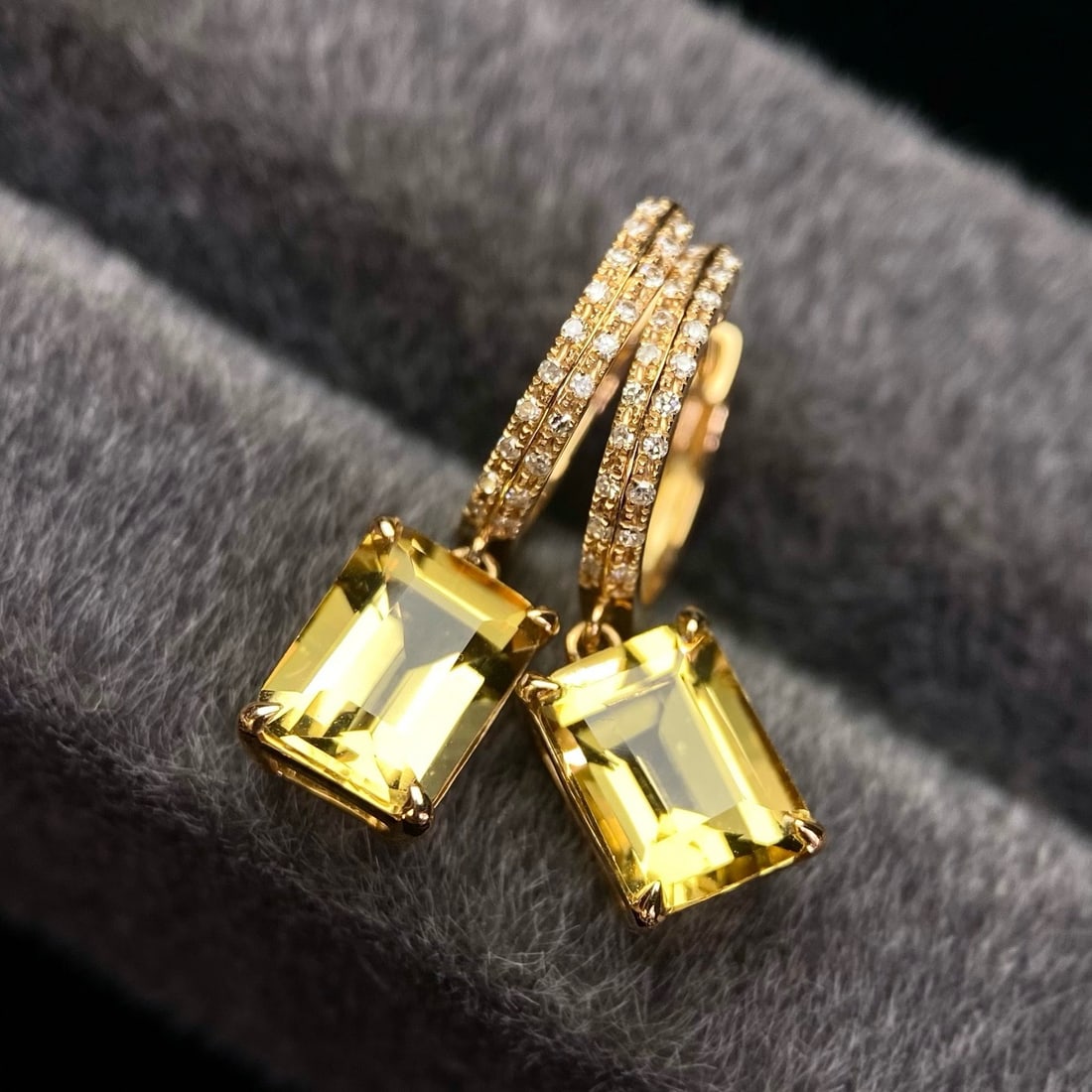 14k Gold 2.63 Ct Natural Citrine & Diamond Earrings: Ref:231175174gold // content:14k // goldmain // gemstone:citrineshape:octagonalcarat // weight:2. 63ct // color:yellowtreatment:naturaladjacent // gemstone // 2 // : // diamondnumber // of //