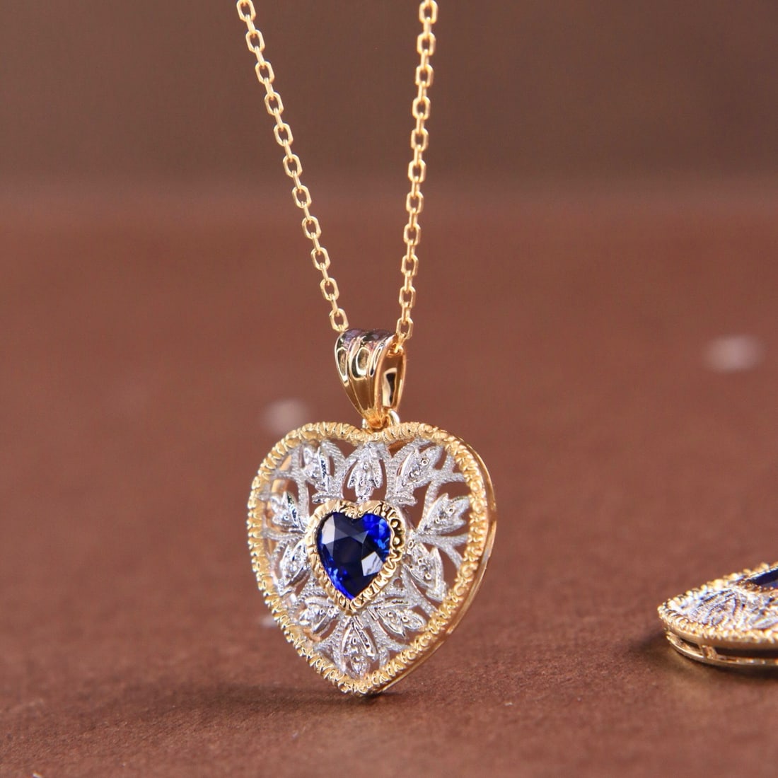 14k Gold 0.59 Ctw Natural Sapphire & Diamond Necklace - 2