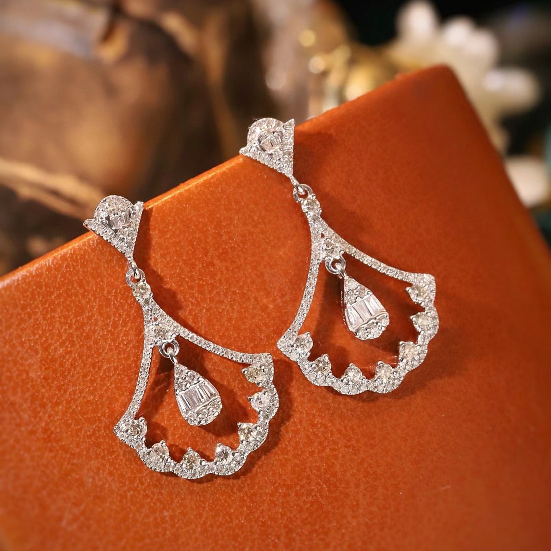 18k Gold 0.66 Ct Natural H Diamond Earrings - 2