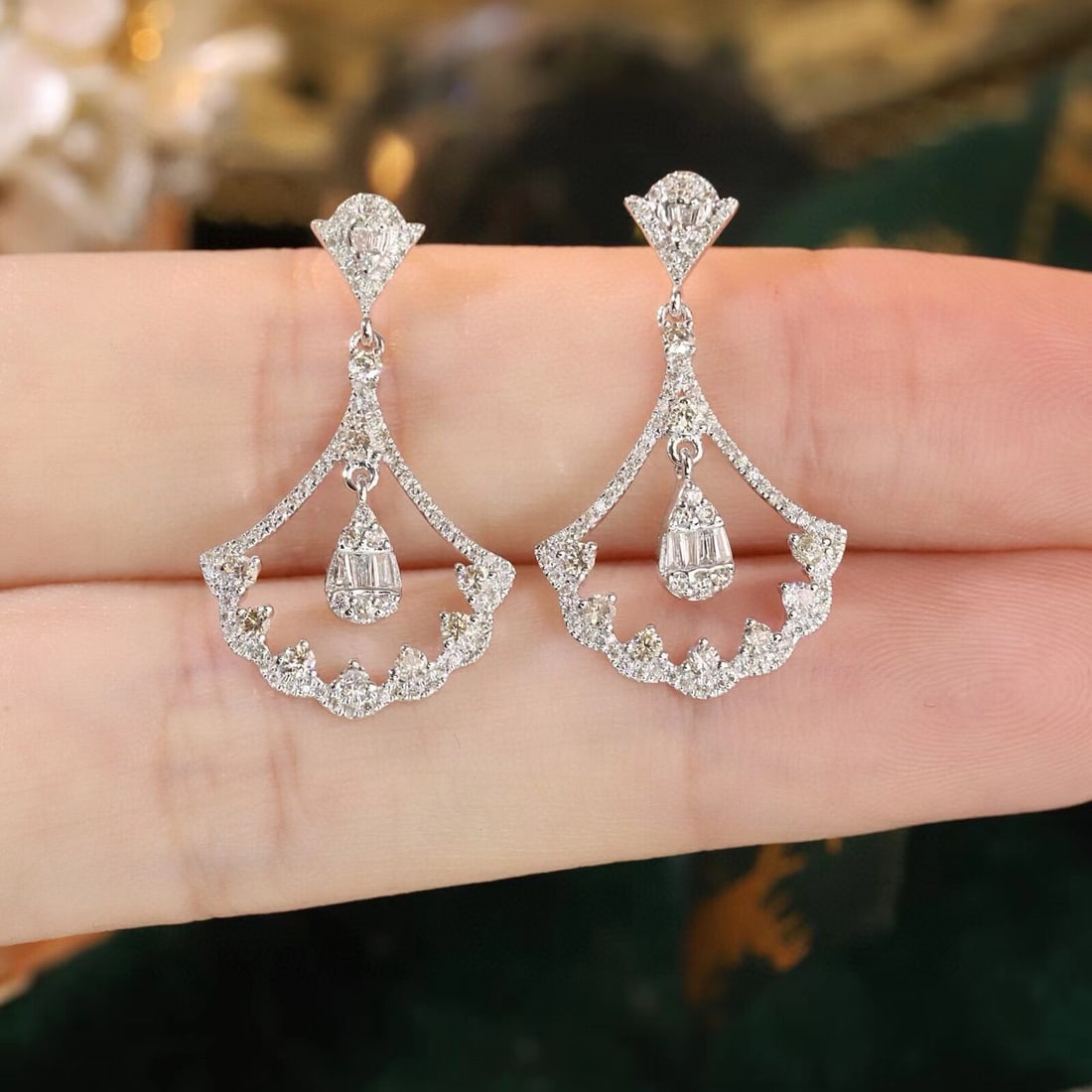18k Gold 0.66 Ct Natural H Diamond Earrings - 5