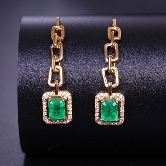 14k Gold 1.27 Ctw Natural Emerald & Diamond Earrings: Ref:231176007gold // content:14k // goldmain // gemstone:emeraldshape:octagonalcarat // weight:1. 07ct // color:greentreatment:naturaladjacent // gemstone // 2 // : // diamondshape:roundcarat // weigh