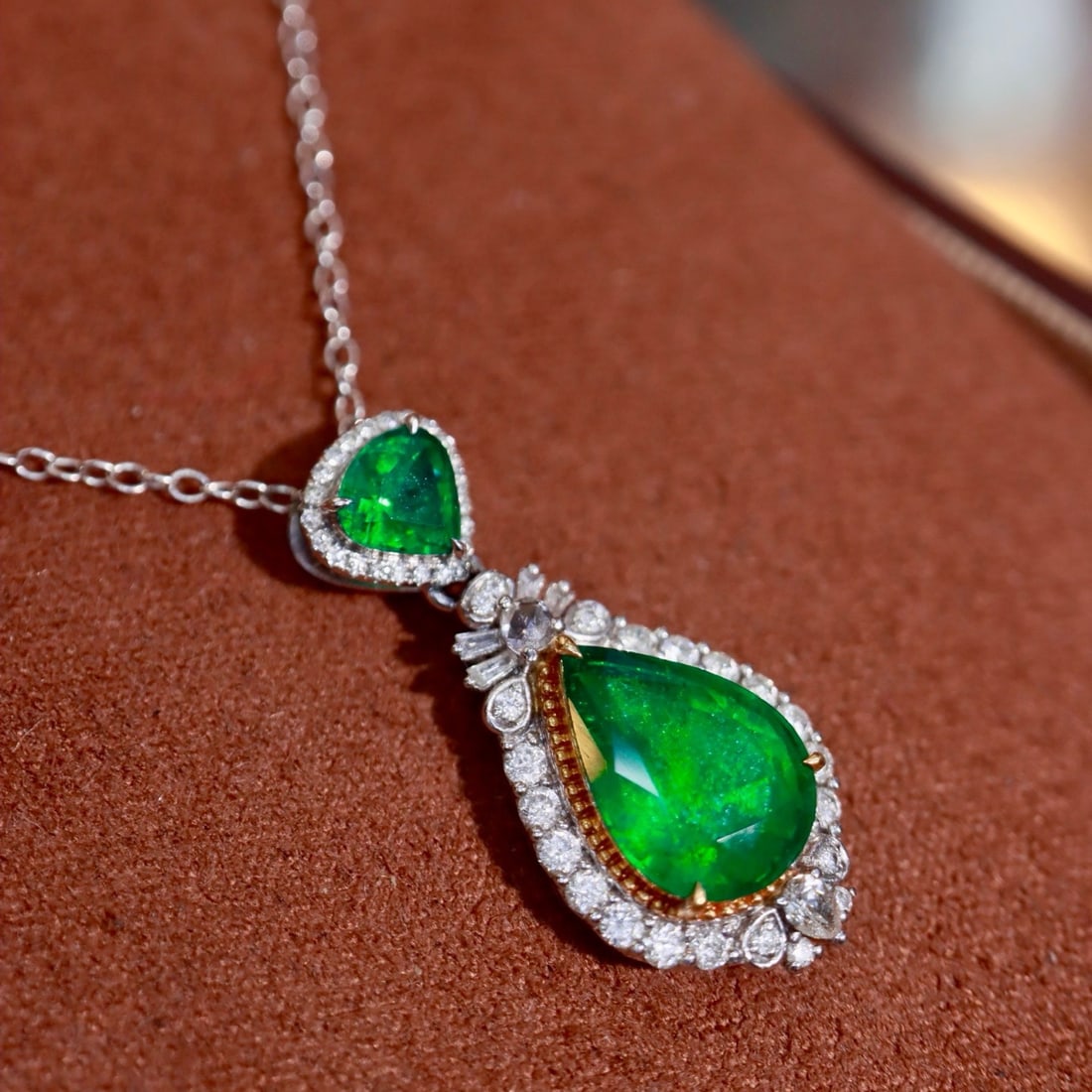 14k Gold 3.22 Ctw Vivid Green Natural Emerald & Diamond Pendant( Without Chain ) - 2