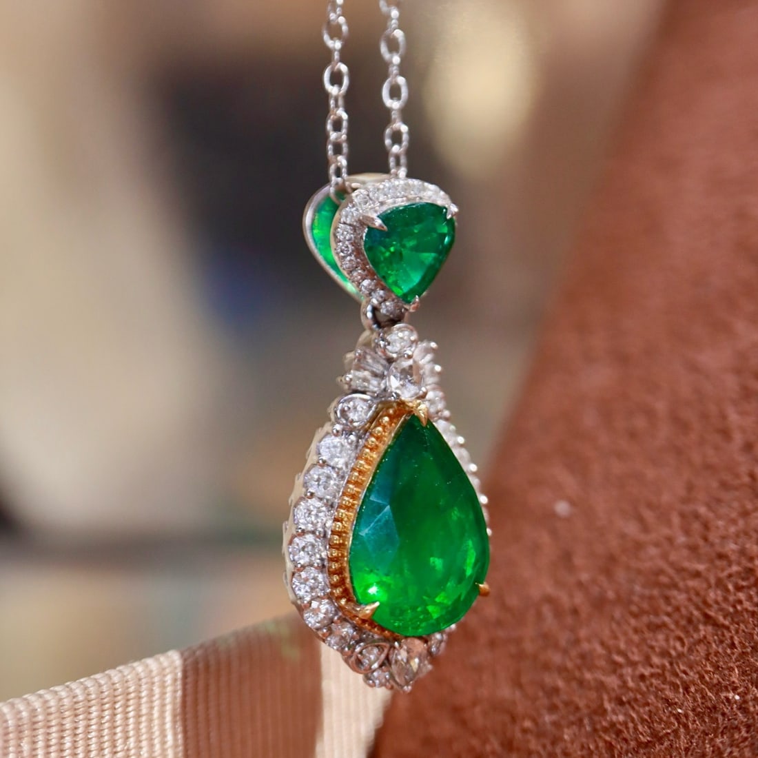 14k Gold 3.22 Ctw Vivid Green Natural Emerald & Diamond Pendant( Without Chain ) - 6