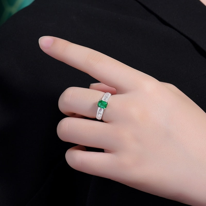 14k Gold 1.31 Ctw Vivid Green Natural Emerald & Diamond Ring - 6