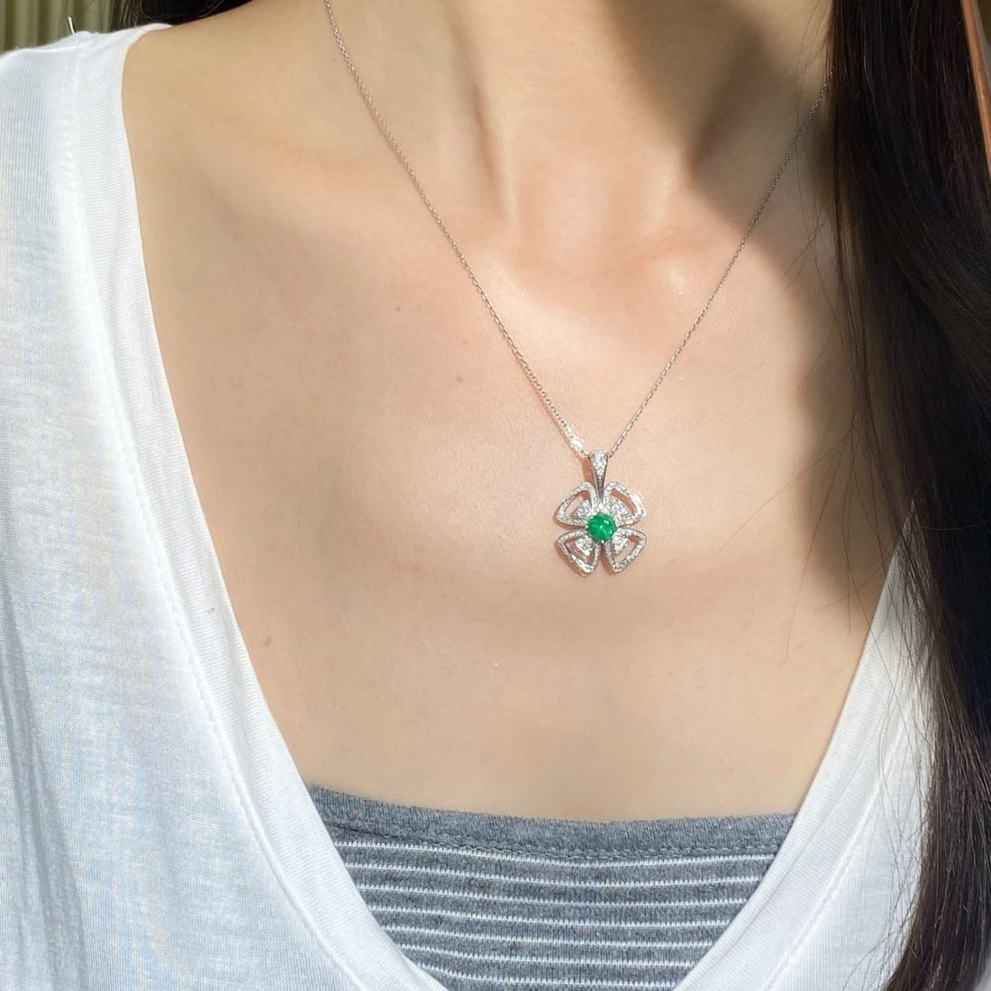 14k Gold 1.21 Ctw Vivid Green Natural Emerald & Diamond Pendant( Without Chain ) - 6
