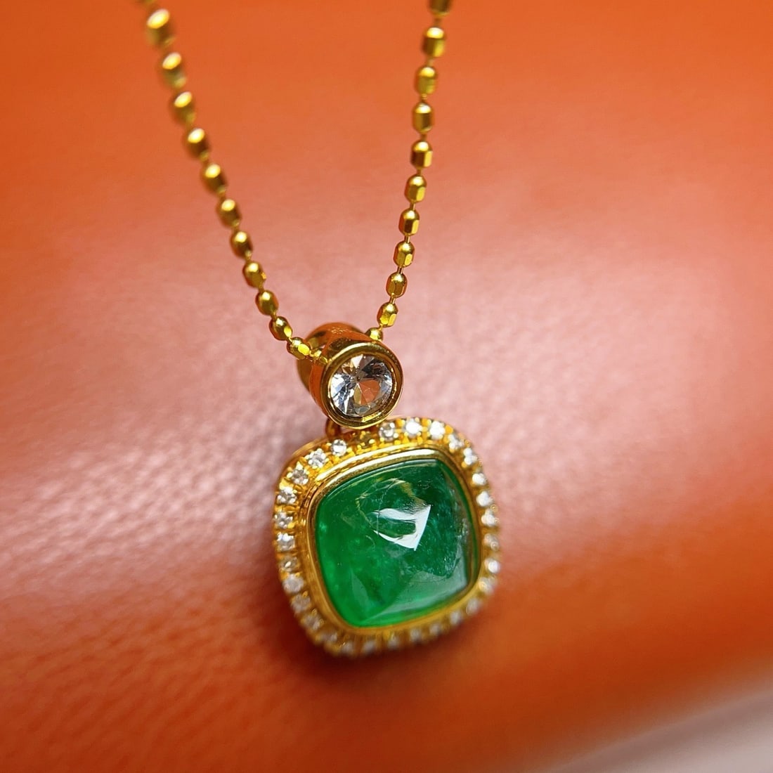14k Gold 1.15 Ct Vivid Green Natural Emerald & Diamond & Sapphire Necklace - 5