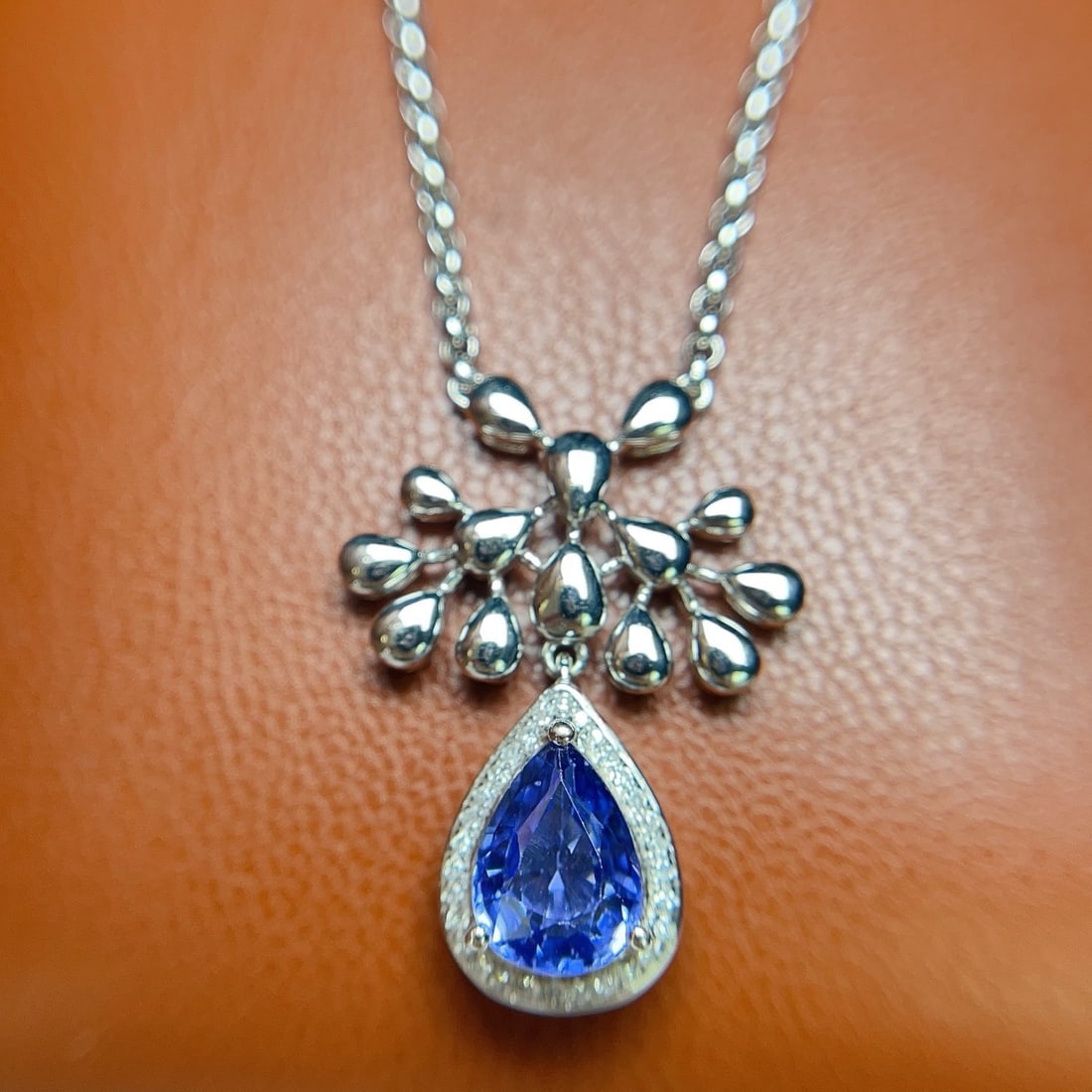 14k Gold 1.25 Ct Natural Sapphire & Diamond Necklace: Ref:231176032gold // content:14k // goldmain // gemstone:sapphireshape:pearcarat // weight:1. 25ct // color:bluetreatment:naturaladjacent // gemstone // 2 // : // diamondnumber // of //