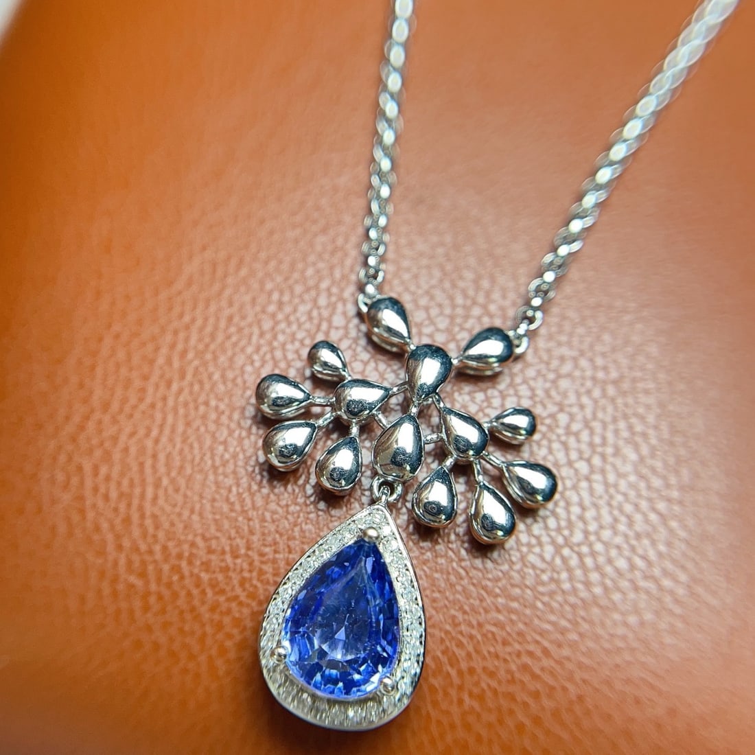 14k Gold 1.25 Ct Natural Sapphire & Diamond Necklace - 2