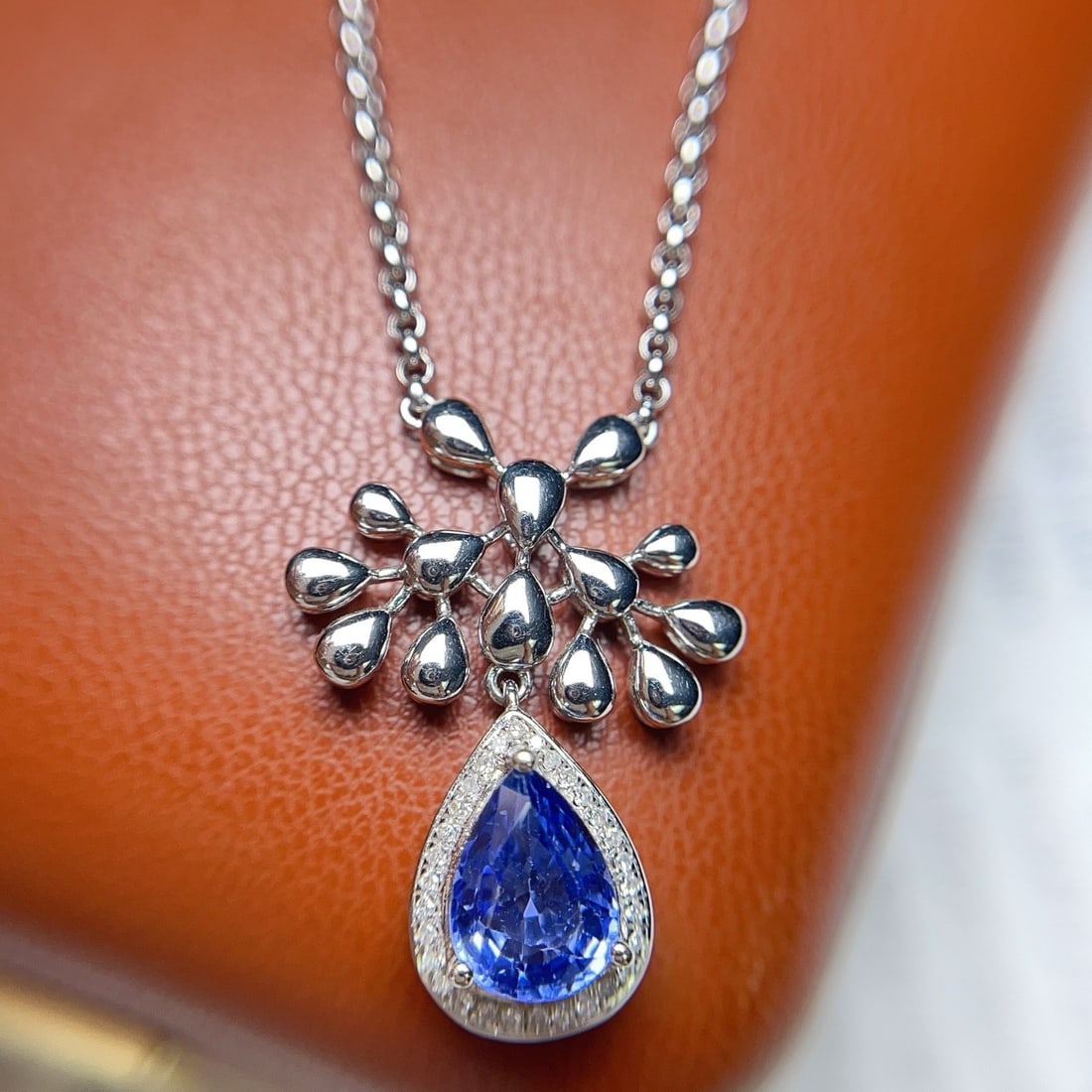 14k Gold 1.25 Ct Natural Sapphire & Diamond Necklace - 4