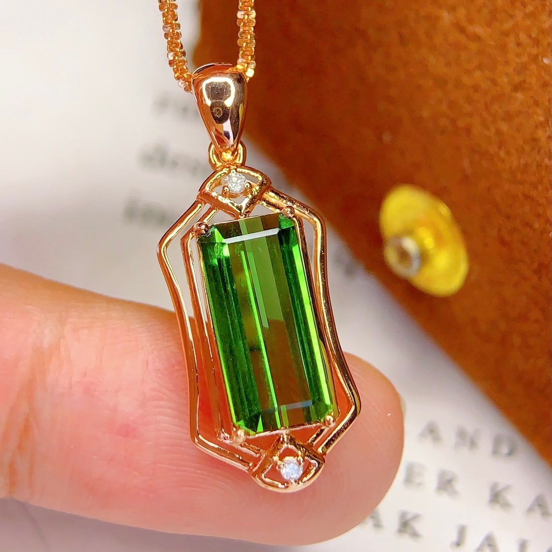 14k Gold 3.11 Ct Natural Tourmaline & Diamond Pendant( Without Chain ): Ref:231176037gold // content:14k // goldmain // gemstone:tourmalineshape:octagonalcarat // weight:3. 11ct // color:greentreatment:naturaladjacent // gemstone // 2 // : // diamondnumber // of // stones