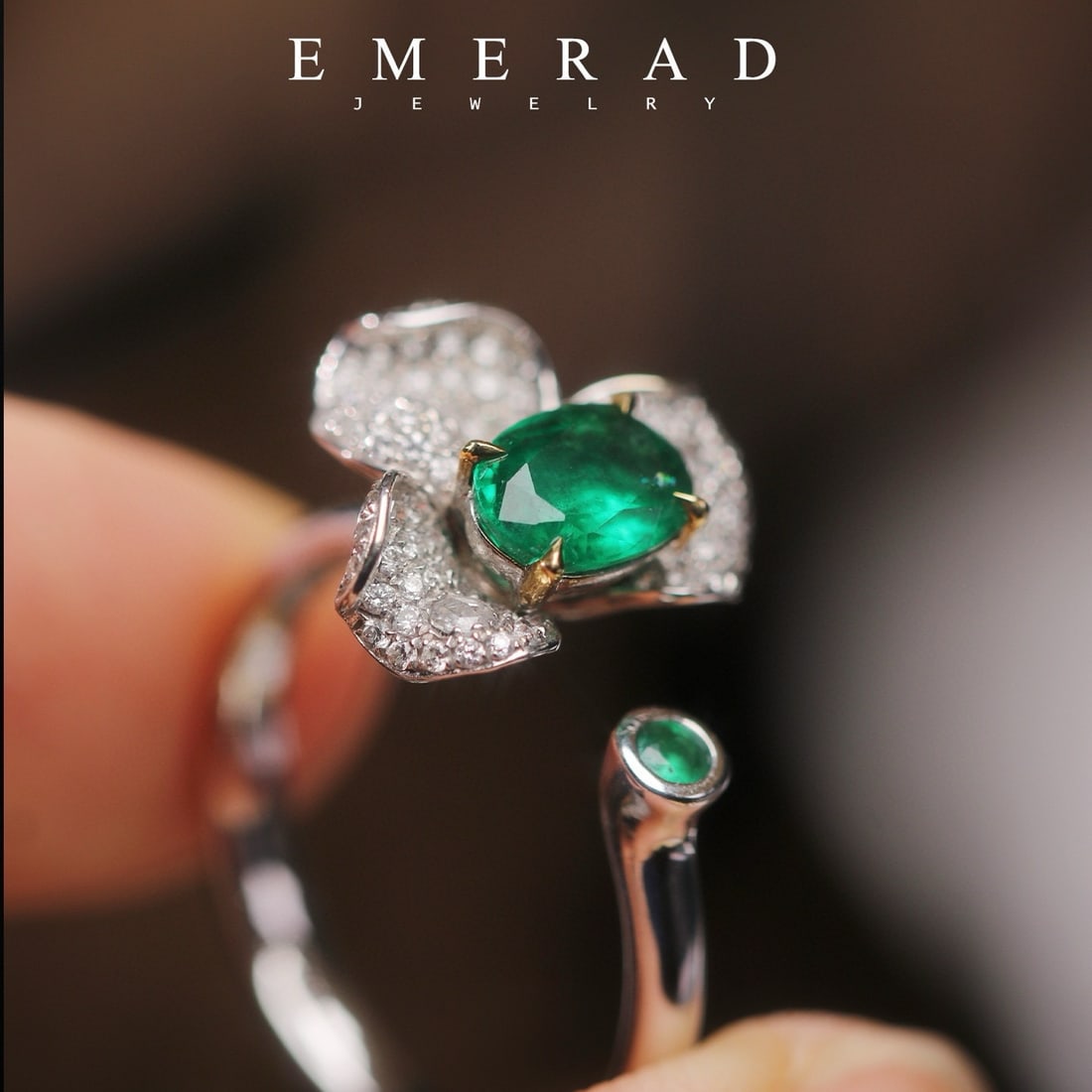 14k Gold 1.15 Ctw Vivid Green Natural Emerald & Diamond Ring - 4
