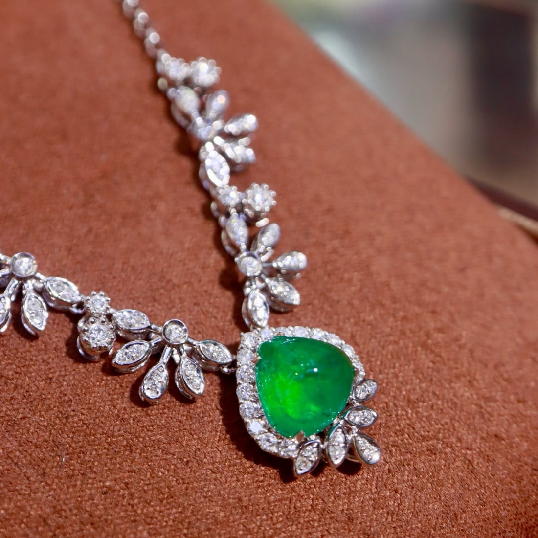 14k Gold 4.08 Ctw Vivid Green Natural Emerald & Diamond Necklace - 2