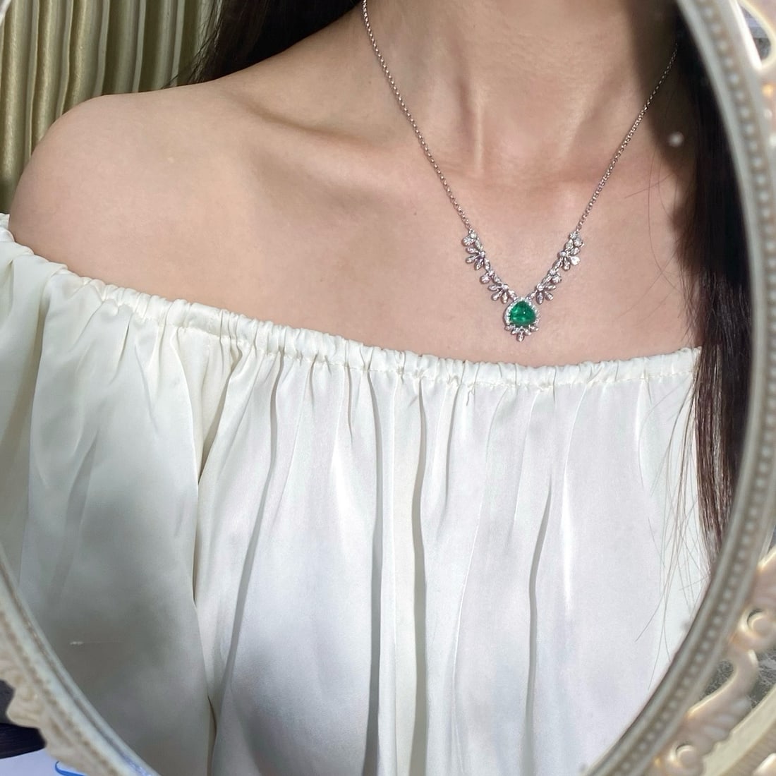14k Gold 4.08 Ctw Vivid Green Natural Emerald & Diamond Necklace - 8