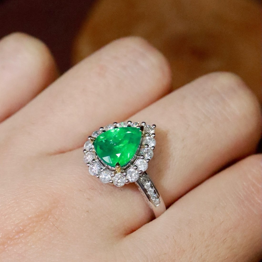 14k Gold 2.22 Ctw Vivid Green Natural Emerald & Diamond Ring - 6