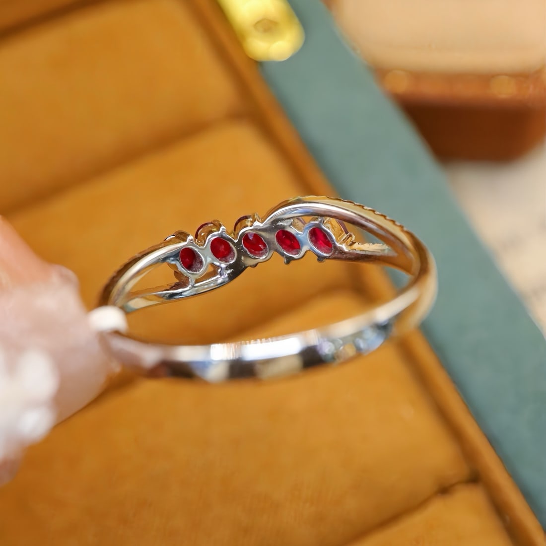 14k Gold 0.62 Ctw Vivid Red Natural Ruby & Diamond Ring - 5