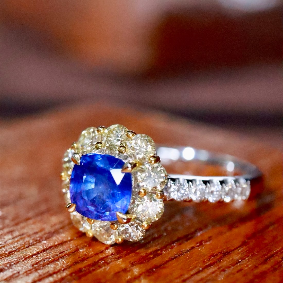 14k Gold 2.32 Ctw Natural Sapphire & Diamond Ring - 4