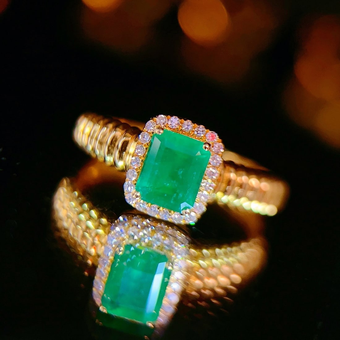 14k Gold 0.9 Ct Natural Emerald & Diamond Ring: Ref:231176081gold // content:14k // goldring // size:7. 25usmain // gemstone:emeraldshape:octagonalcarat // weight:0. 9ct // color:greentreatment:naturaladjacent // gemstone // 2 // : //