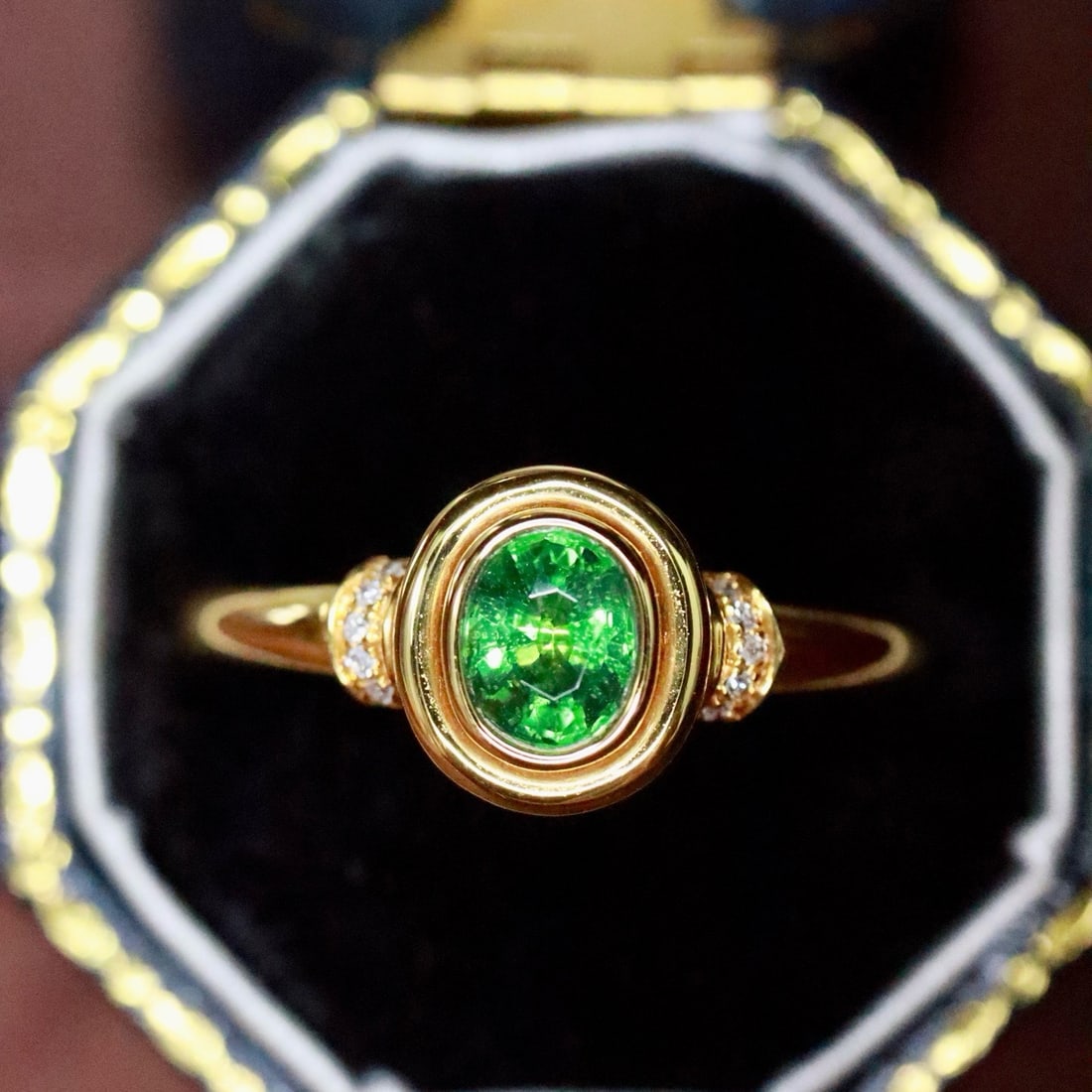14k Gold 0.42 Ctw Natural Tsavorite & Diamond Ring: Ref:231176086gold // content:14k // goldring // size:7. 25usmain // gemstone:tsavoriteshape:ovalcarat // weight:0. 4ct // color:greentreatment:naturaladjacent // gemstone // 2 // : //