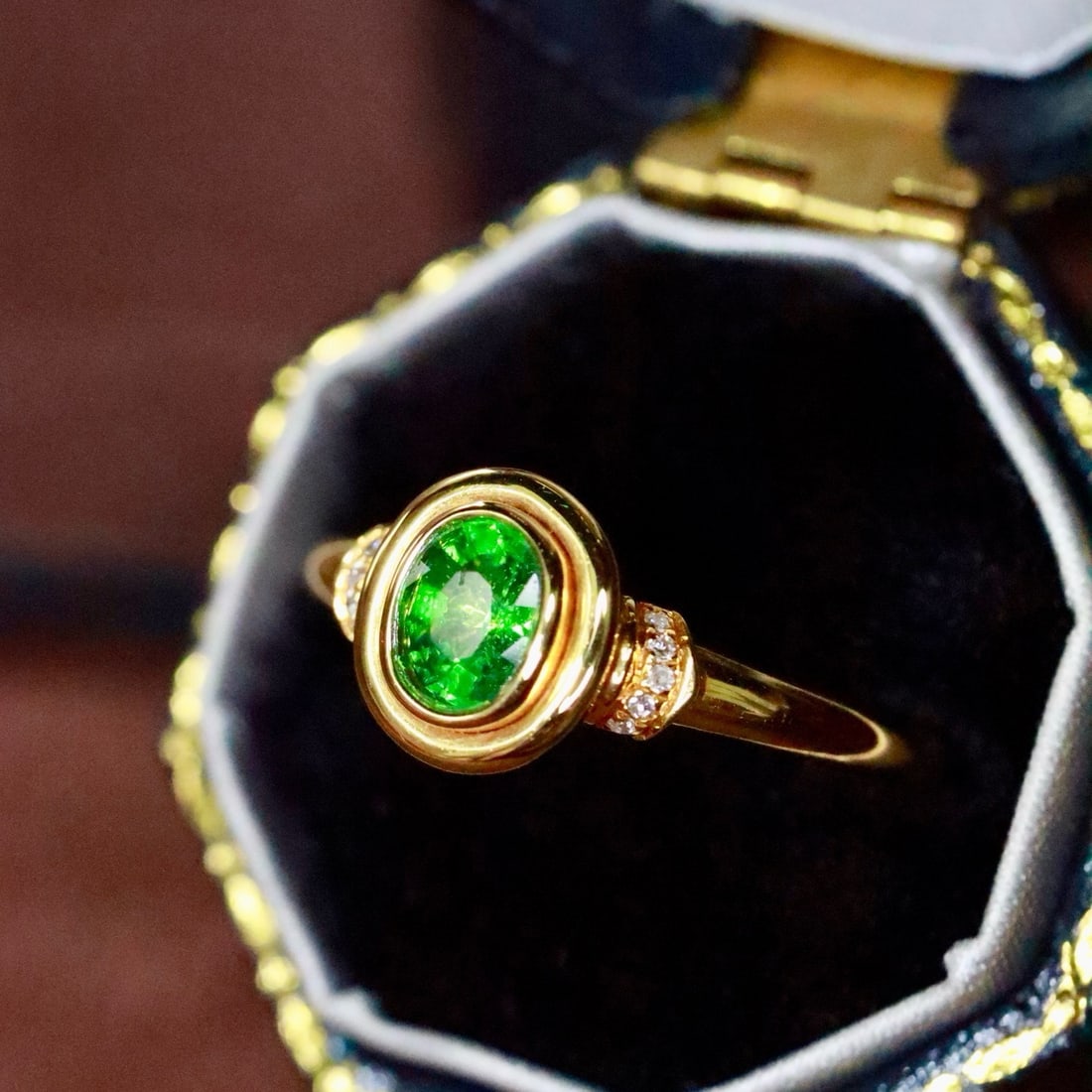 14k Gold 0.42 Ctw Natural Tsavorite & Diamond Ring - 6