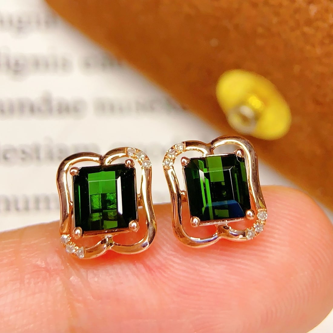 14k Gold 2.15 Ct Natural Tourmaline & Diamond Earrings: Ref:231176096gold // content:14k // goldmain // gemstone:tourmalineshape:octagonalcarat // weight:2. 15ct // color:greentreatment:naturaladjacent // gemstone // 2 // : // diamondnumber // of // stones