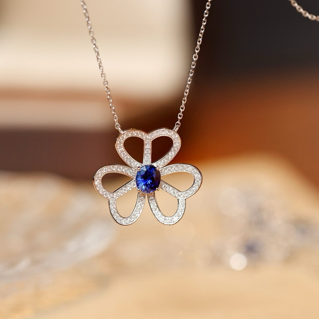 14k Gold 0.84 Ctw Natural Sapphire & Diamond & Flowers Necklace: Ref:231176101gold // content:14k // goldmain // gemstone:sapphireshape:ovalcarat // weight:0. 56ct // color:bluetreatment:naturaladjacent // gemstone // 2 // : // diamondshape:roundcarat // weight:0. 