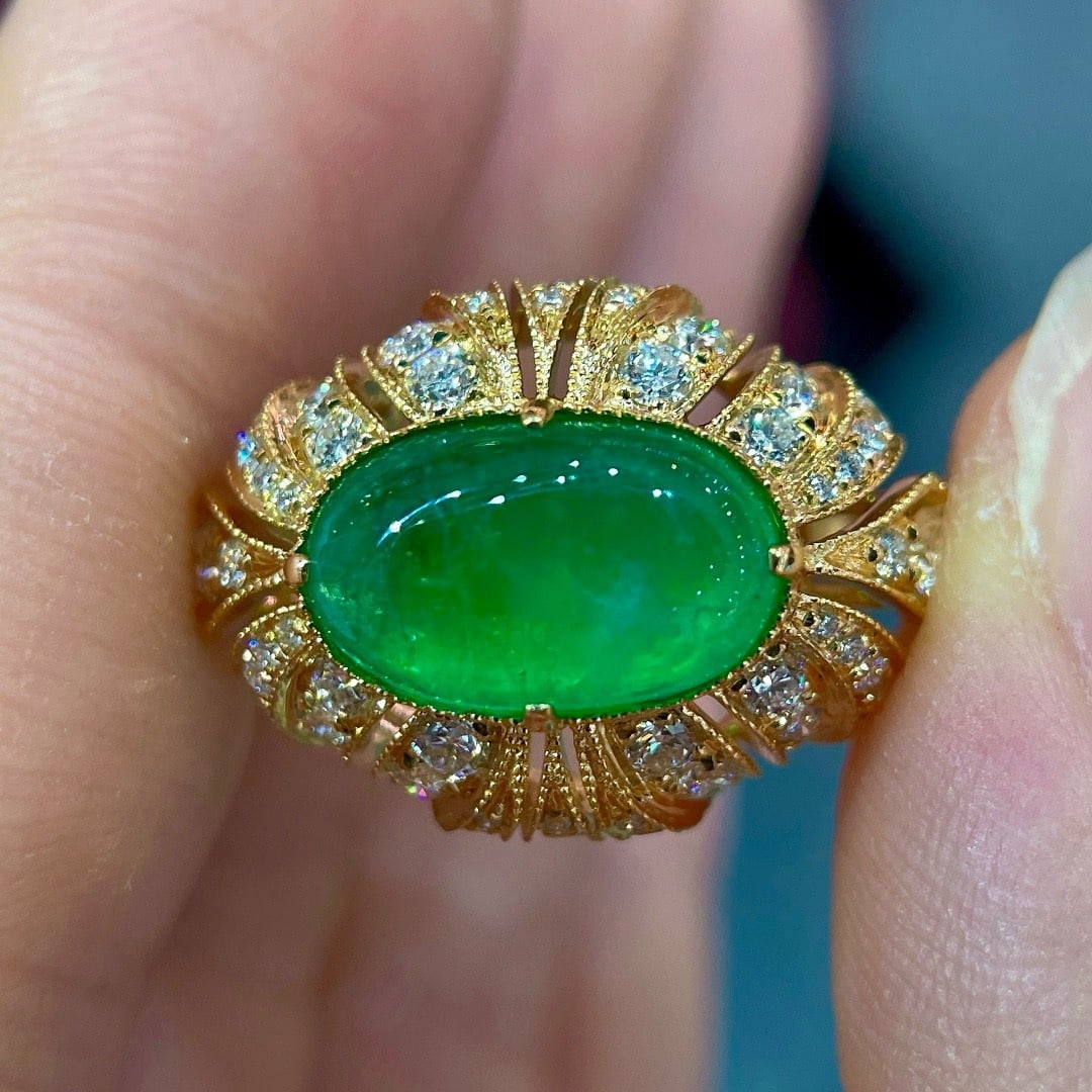 14k Gold 3.40 Ctw Vivid Green Natural Emerald & Diamond Ring - 4