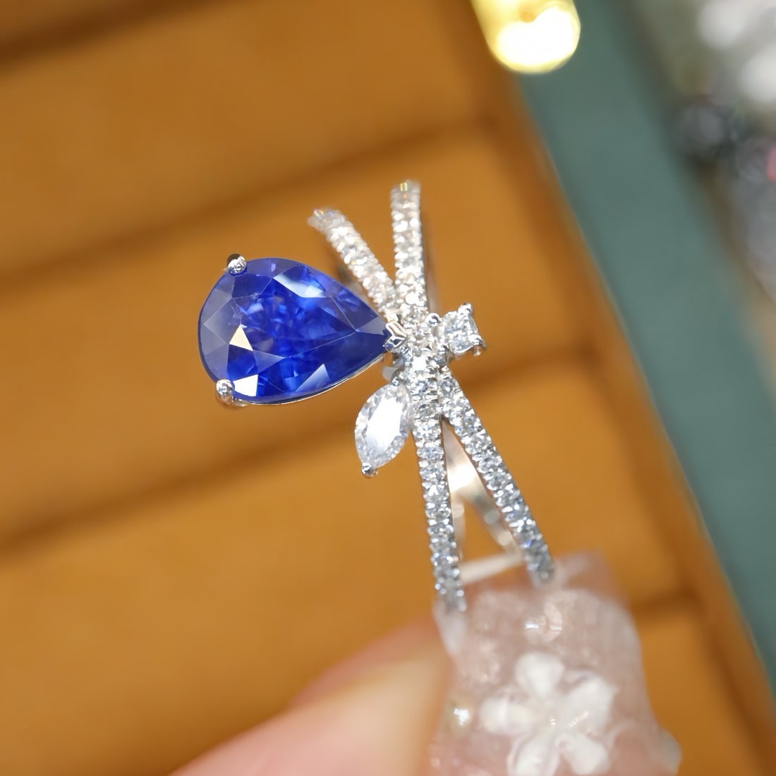 14k Gold 1.59 Ctw Vivid Blue Natural Sapphire & Diamond Ring - 3
