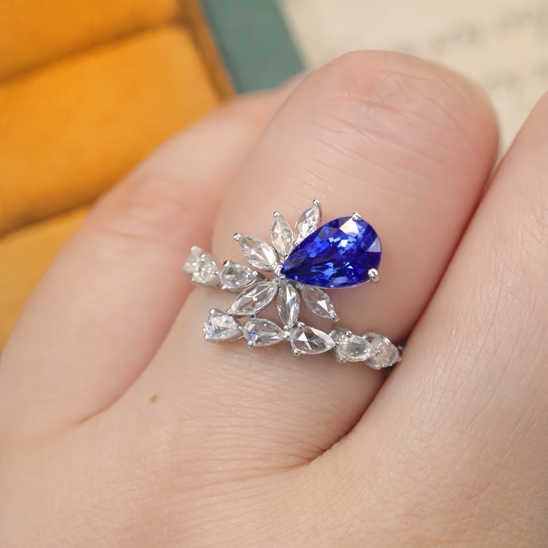 14k Gold 1.74 Ctw Vivid Blue Natural Sapphire & Diamond Ring - 5