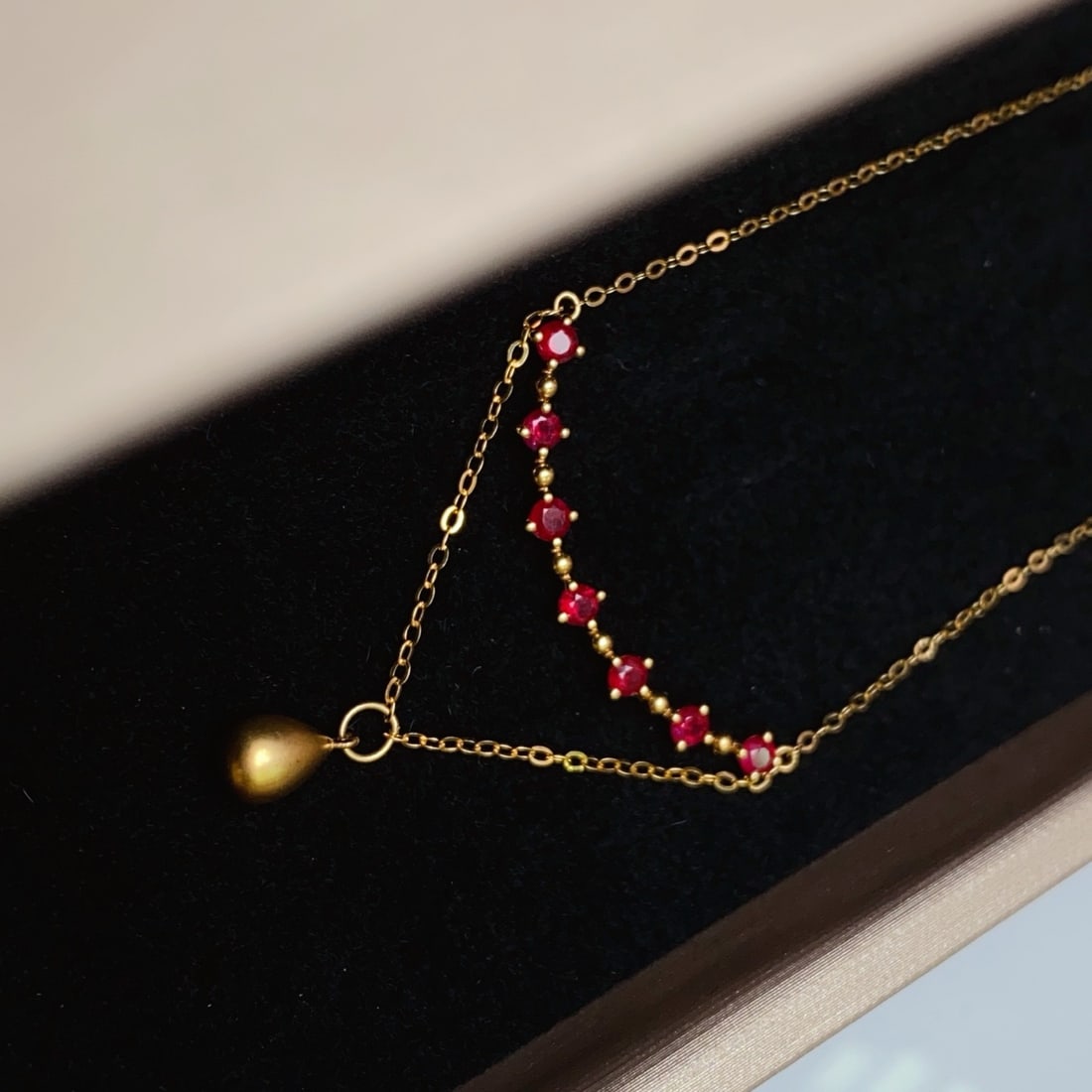 14k Gold 0.58 Ct Vivid Red Natural Ruby Necklace - 2