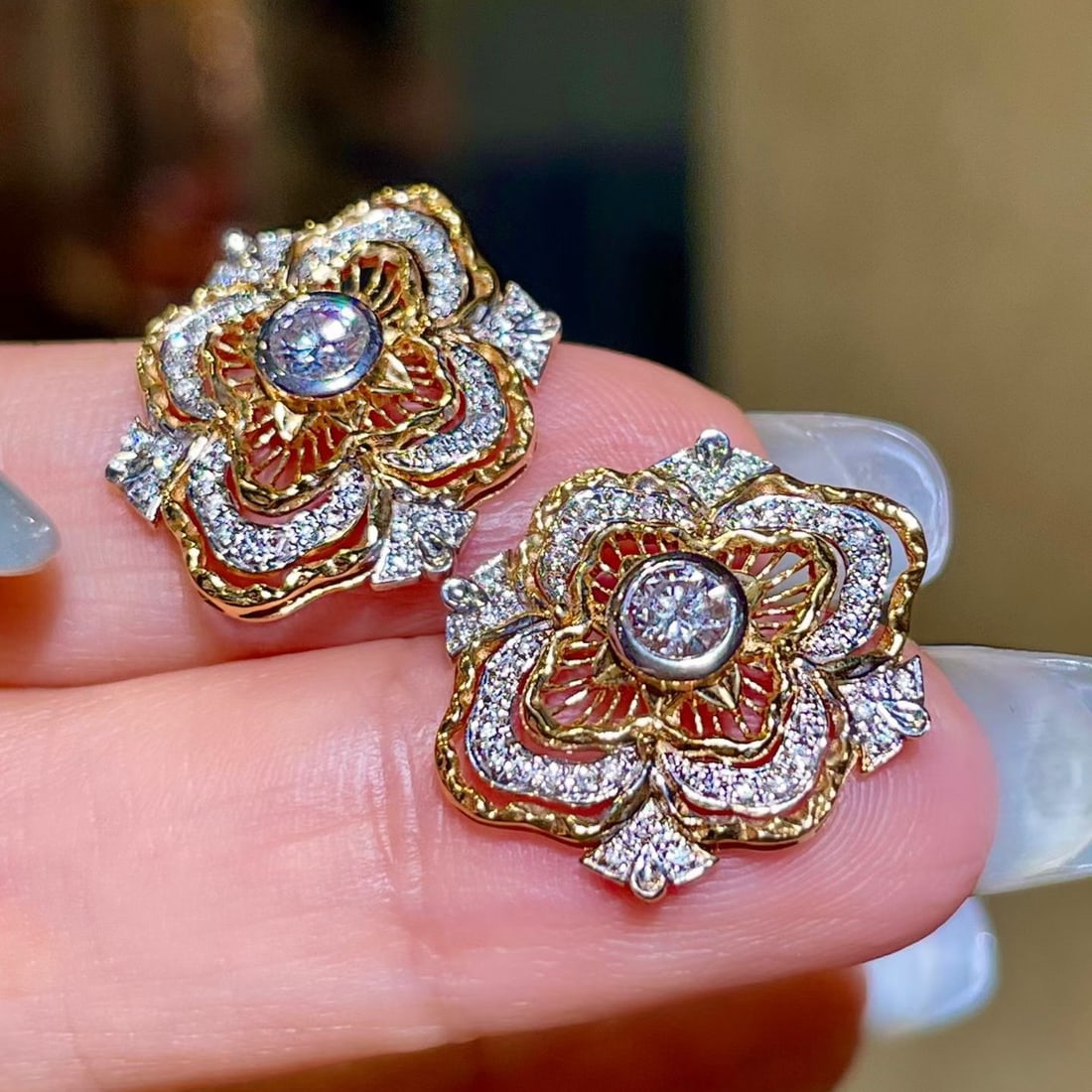 14k Gold 0.70 Ctw Natural H Diamond Earrings - 2