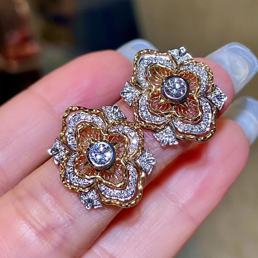 14k Gold 0.70 Ctw Natural H Diamond Earrings - 3