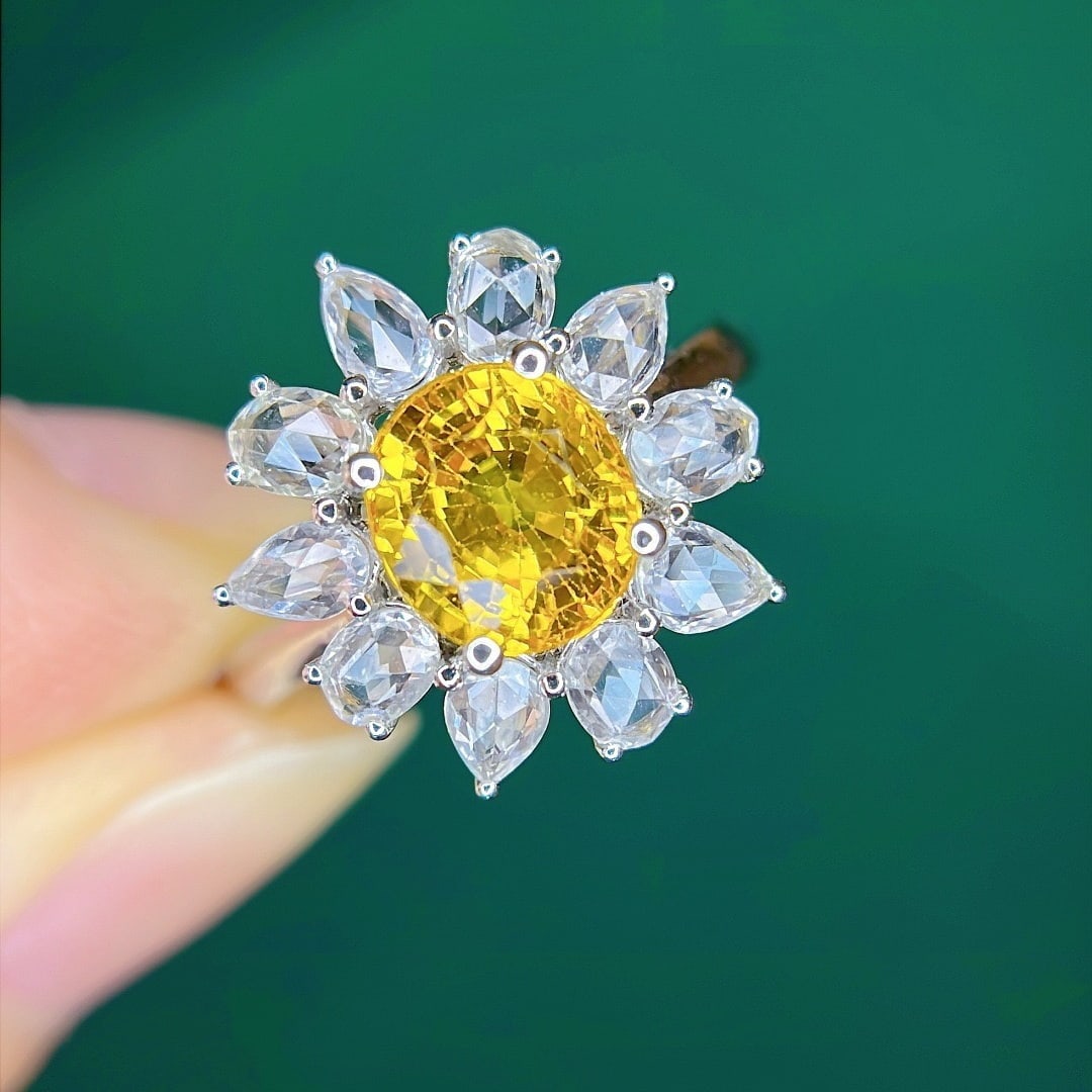 14k Gold 2.48 Ct Natural Sapphire Ring: Ref:231176137gold // content:14k // goldring // size:7. 25usmain // gemstone:sapphireshape:ovalcarat // weight:2. 48ct // color:yellowtreatment:natural Condition: New Low Estimate: 5700.00 High