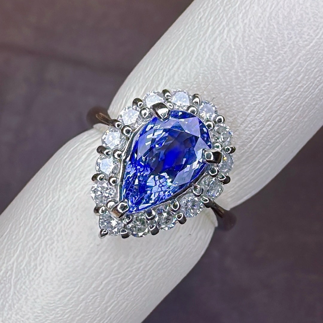 14k Gold 3.14 Ctw Natural Sapphire & Diamond Ring: Ref:231176138gold // content:14k // goldring // size:7. 25usmain // gemstone:sapphireshape:pearcarat // weight:2. 51ct // color:bluetreatment:naturaladjacent // gemstone // 2 // : // diamondshape:roun