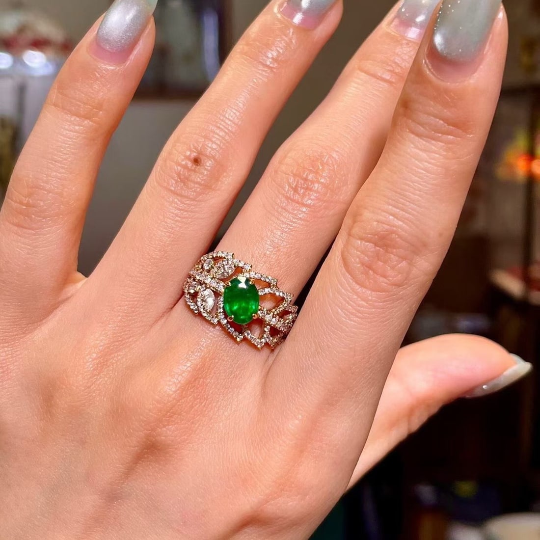 14k Gold 1.90 Ctw Vivid Green Natural Emerald & Diamond Ring - 2