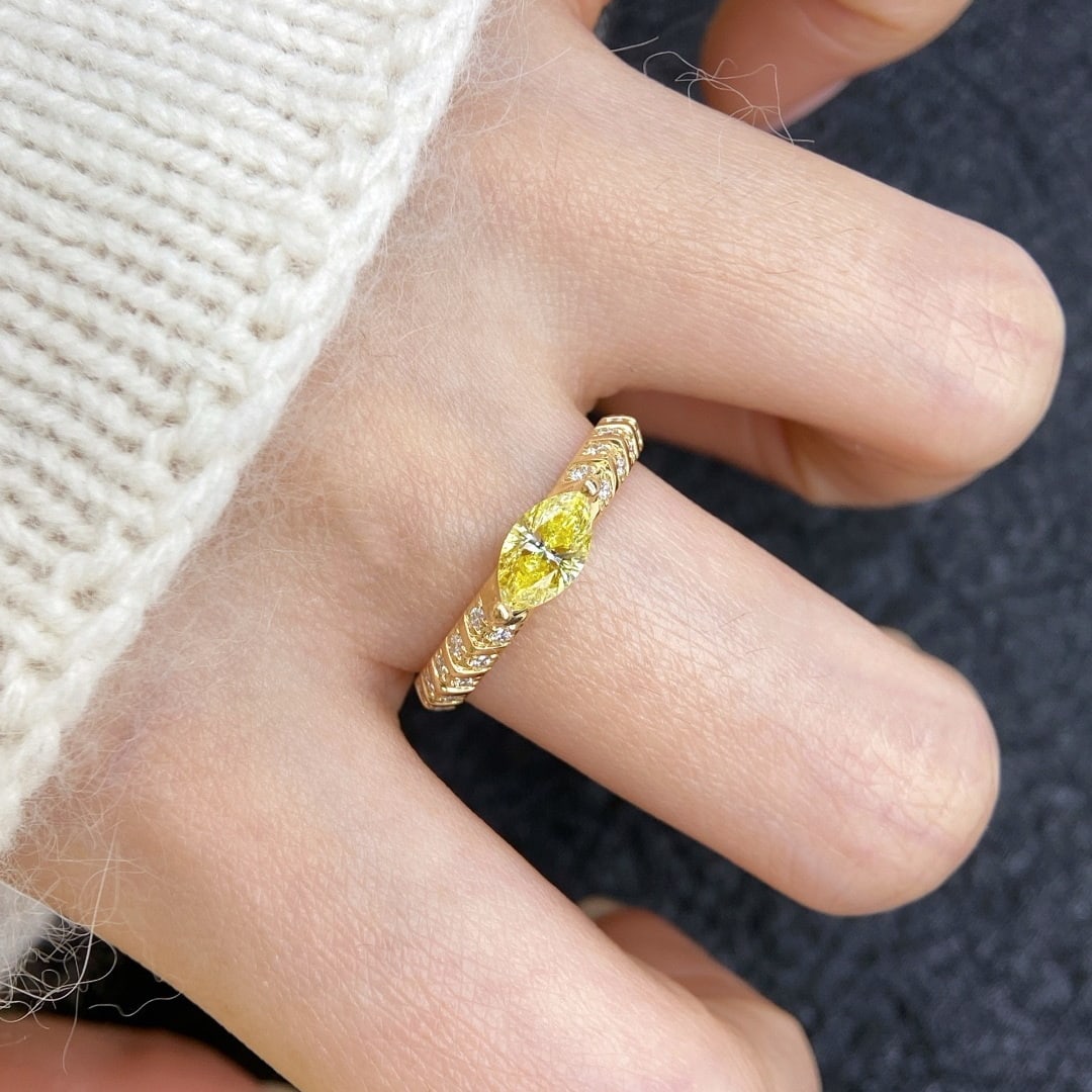 14k Gold 0.69 Ctw Natural Yellow Diamond & Diamond Ring - 6