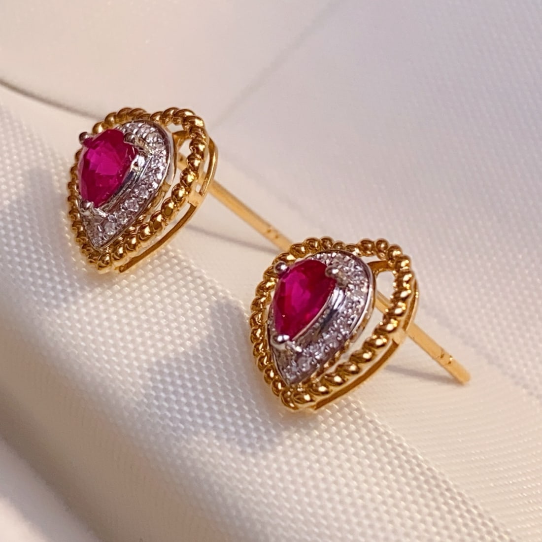14k Gold 0.66 Ct Natural Ruby & Diamond Earrings - 2