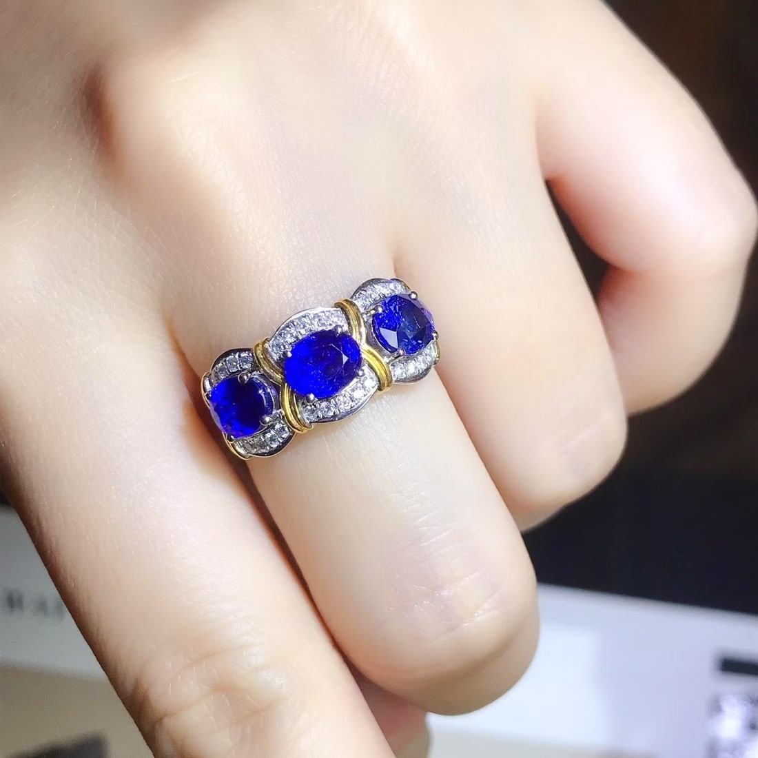 14k Gold 3.02 Ctw Vivid Blue Natural Sapphire & Diamond Ring - 4