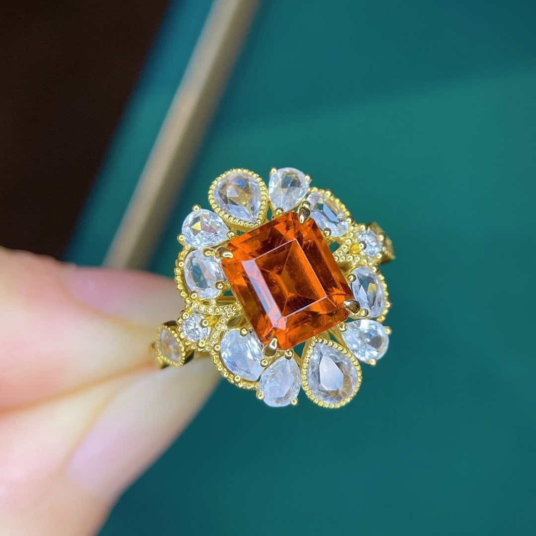 14k Gold 4.14 Ctw Natural Spessartine & Sapphire Ring: Ref:231176171gold // content:14k // goldring // size:7. 25usmain // gemstone:spessartineshape:octagonalcarat // weight:2. 85ct // color:orangetreatment:naturaladjacent // gemstone // 2 // : //