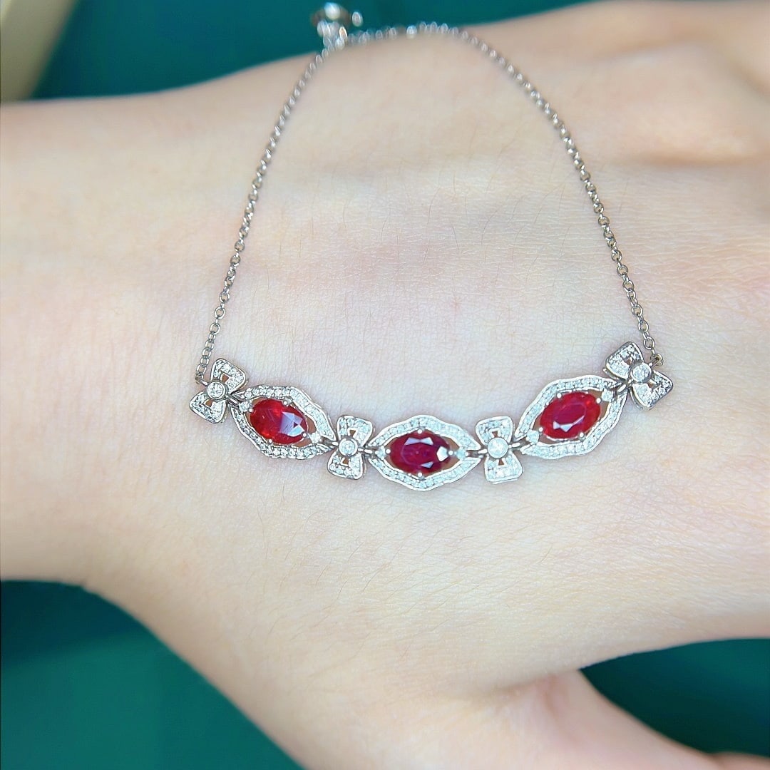 14k Gold 2.51 Ctw Vivid Red Natural Ruby & Diamond Bracelet: Ref:231176174gold // content:14k // goldmain // gemstone:rubyshape:ovalcarat // weight:2. 05ct // color:vivid // redtreatment:naturaladjacent // gemstone // 2 // : // diamondshape:roundcarat // weight