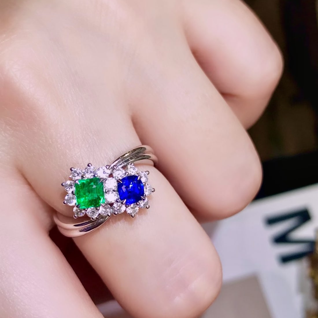 14k Gold 1.58 Ctw Natural Emerald & Sapphire & Diamond Ring - 4