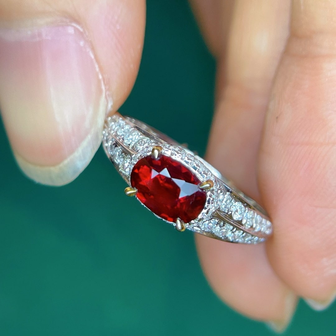 14k Gold 1.31 Ctw Vivid Red Natural Ruby & Diamond Ring - 3