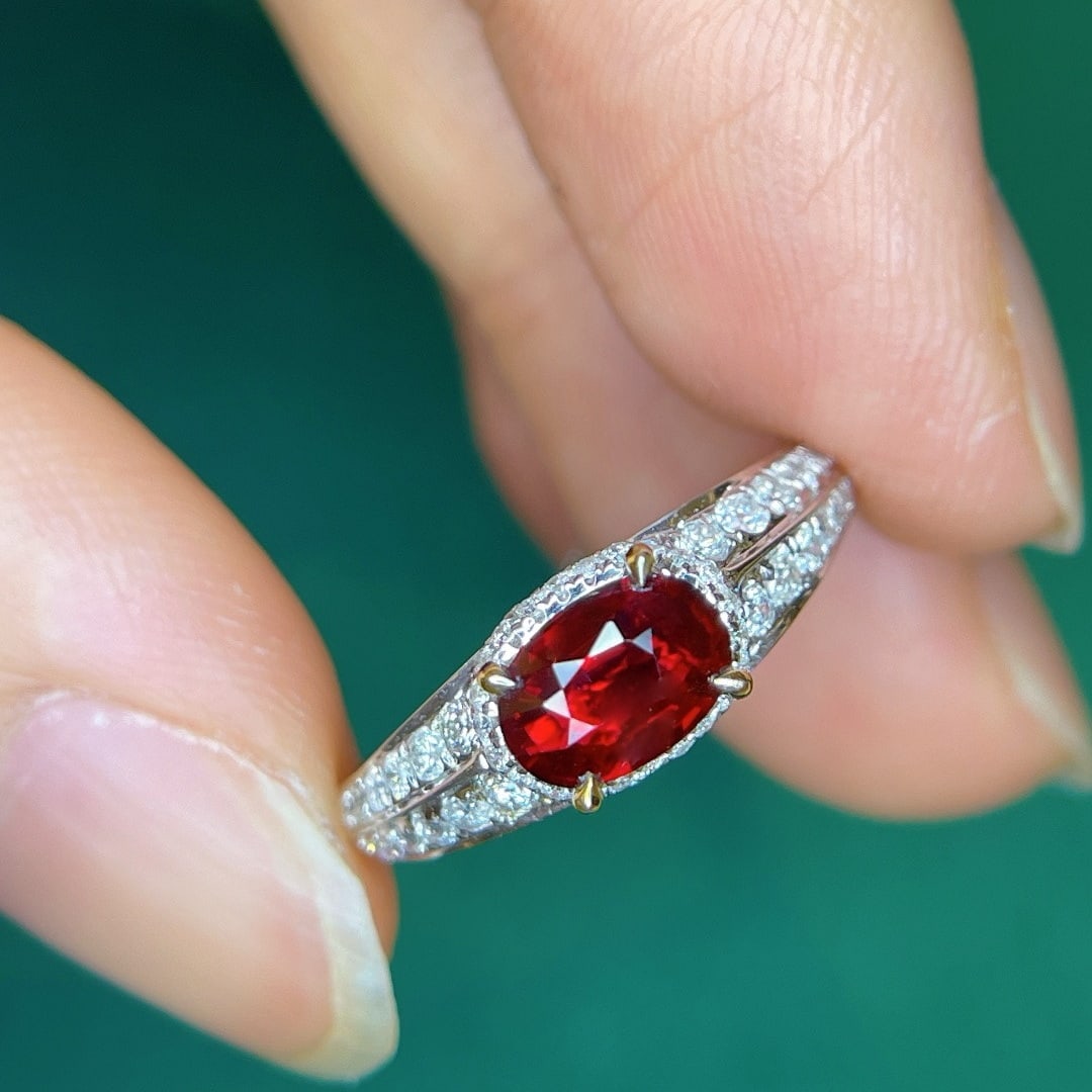14k Gold 1.31 Ctw Vivid Red Natural Ruby & Diamond Ring - 4